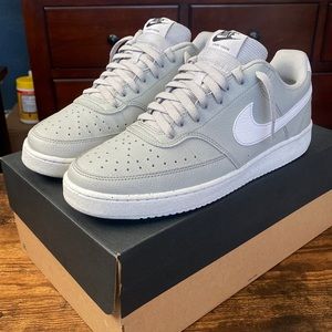 Nike Court Vision Low